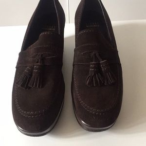 STUART WEITZMAN 8.5 M Brown Suede Loafers